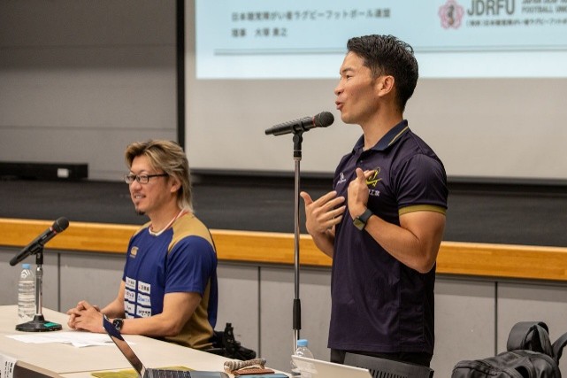 大塚貴之選手と池崎大輔選手が登壇